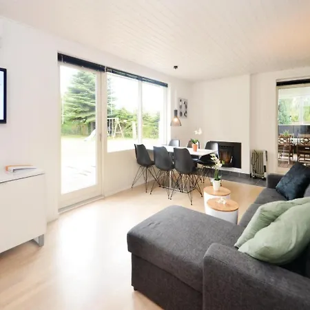 Studio Holiday In Idestrup Ferienhaus Bøtø By