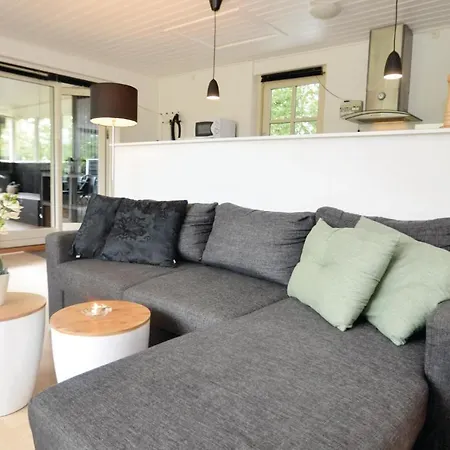 Studio Holiday In Idestrup Bøtø By