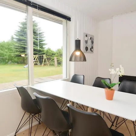 Studio Holiday In Idestrup Ferienhaus Bøtø By